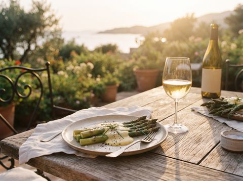Asparagus with hollandaise